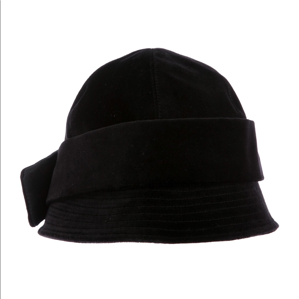 NWT Burberry London Black Velvet Hat